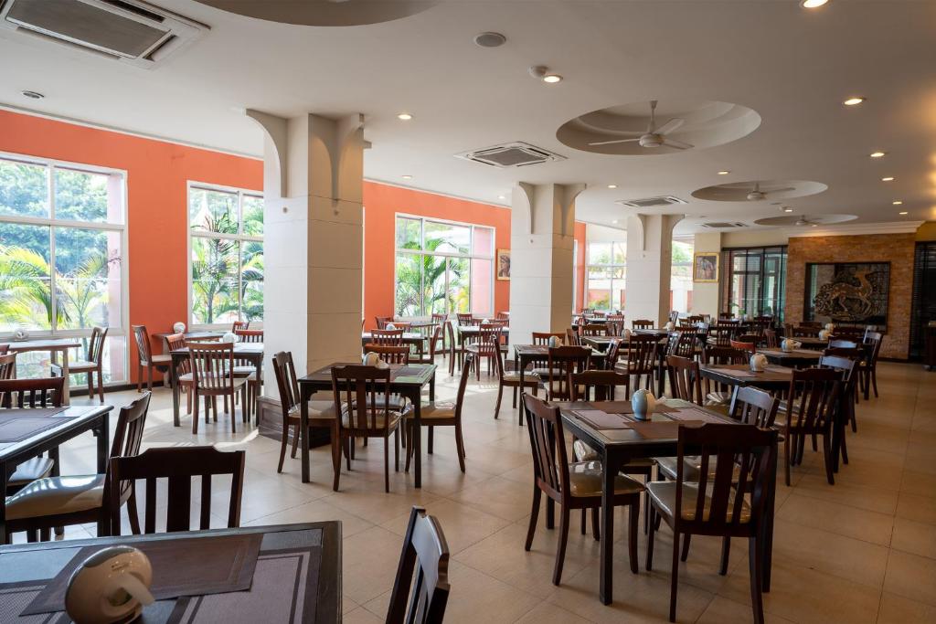 Sunday Chateau En Ville - Pattaya - Resim 7