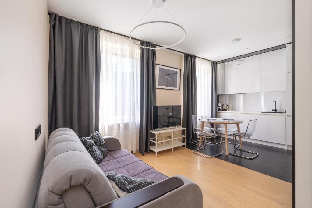 Η κουζίνα ή μικρή κουζίνα στο Forest view front line apartment on Dzintaru avenue