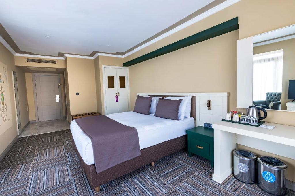Zemi Hotel Cappadocia - Double Room With Pool View