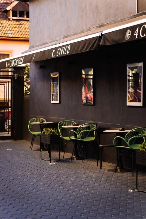 4Cardinals Boutique - Resim 20