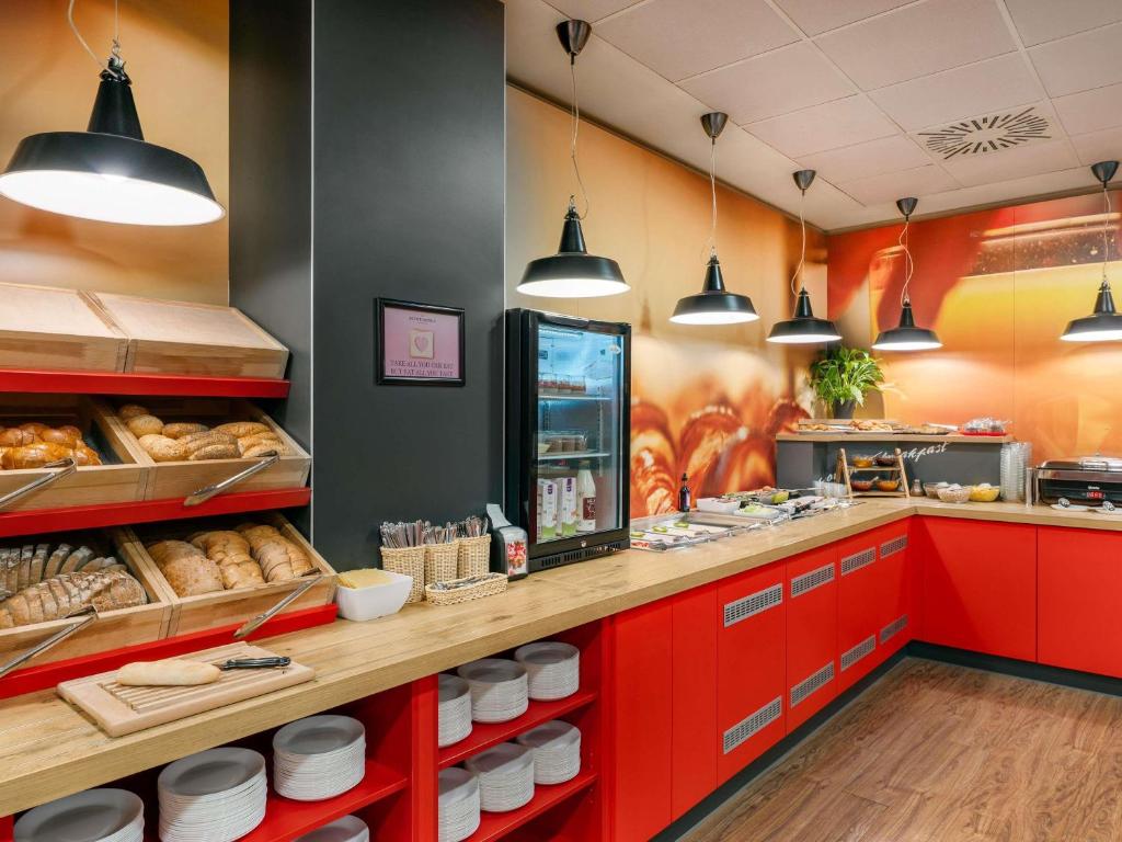 Ibis Budapest City - Resim 15