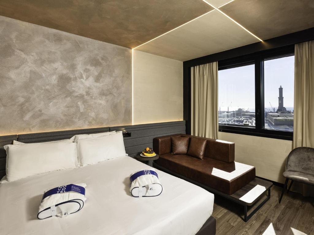 
Executive Room with Double Bed and Sofa
