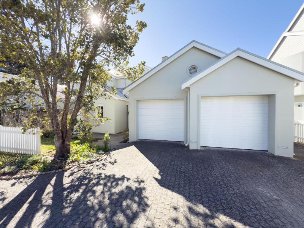 Το κτήριο όπου στεγάζεται  η παραθεριστική κατοικία