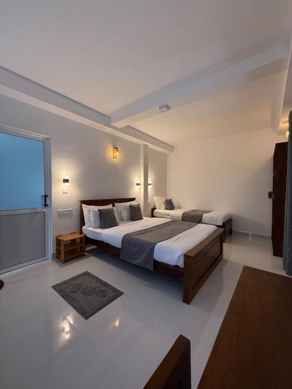 Hilltop Guest House - 花园景四人间