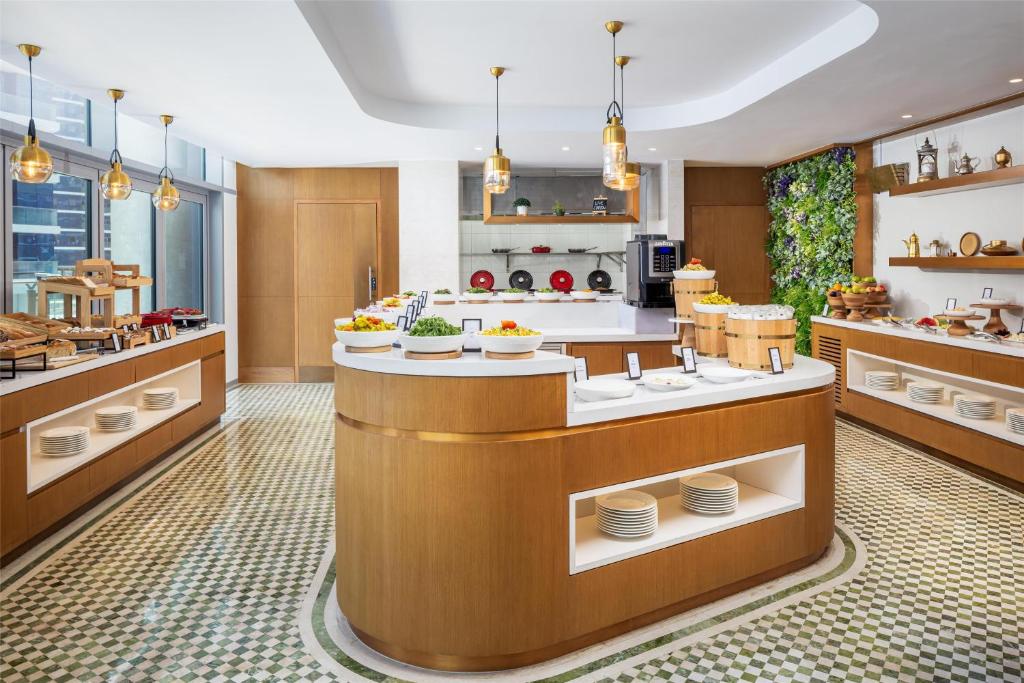 Hilton Dubai Creek Hotel & Residences - Resim 12