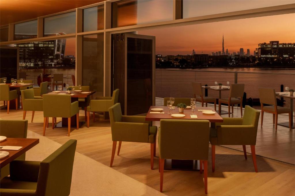 Hilton Dubai Creek Hotel & Residences - Resim 17