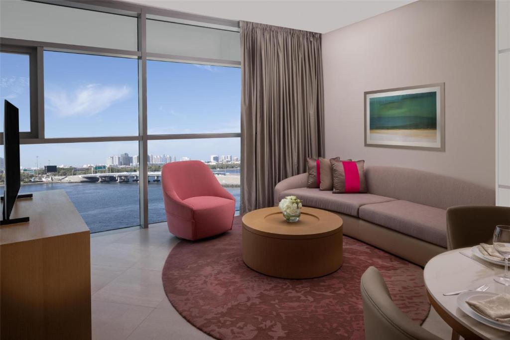 Hilton Dubai Creek Hotel & Residences - Resim 19