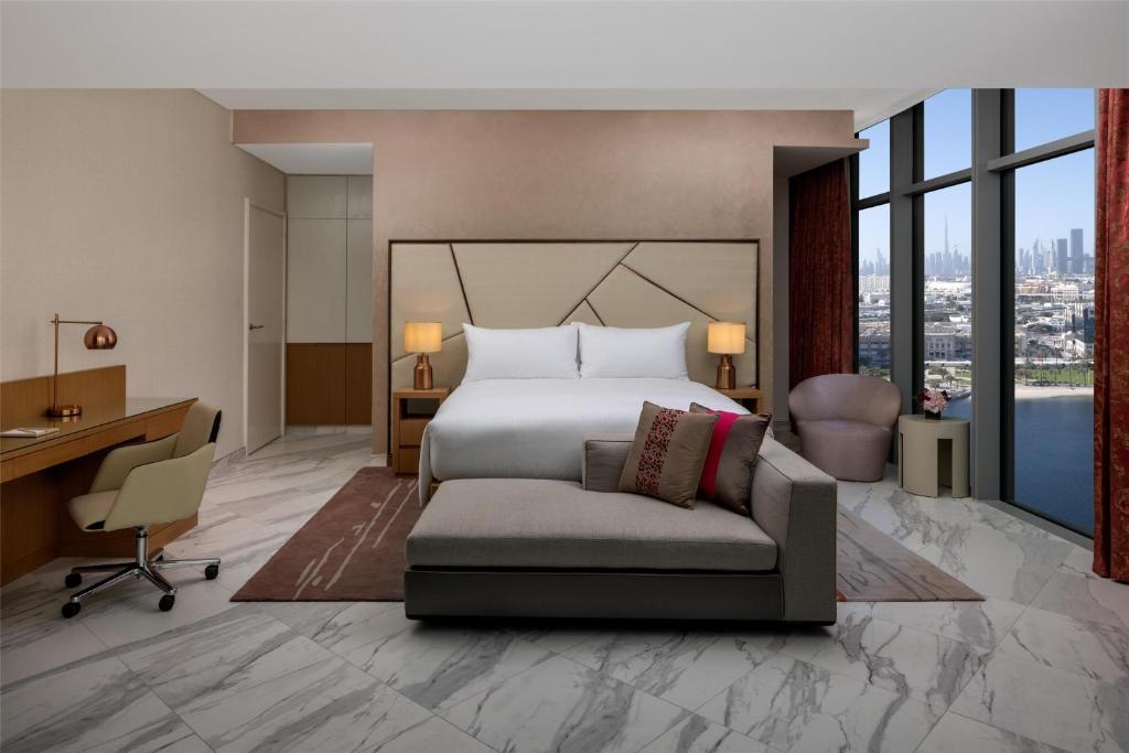 Hilton Dubai Creek Hotel & Residences - Resim 21