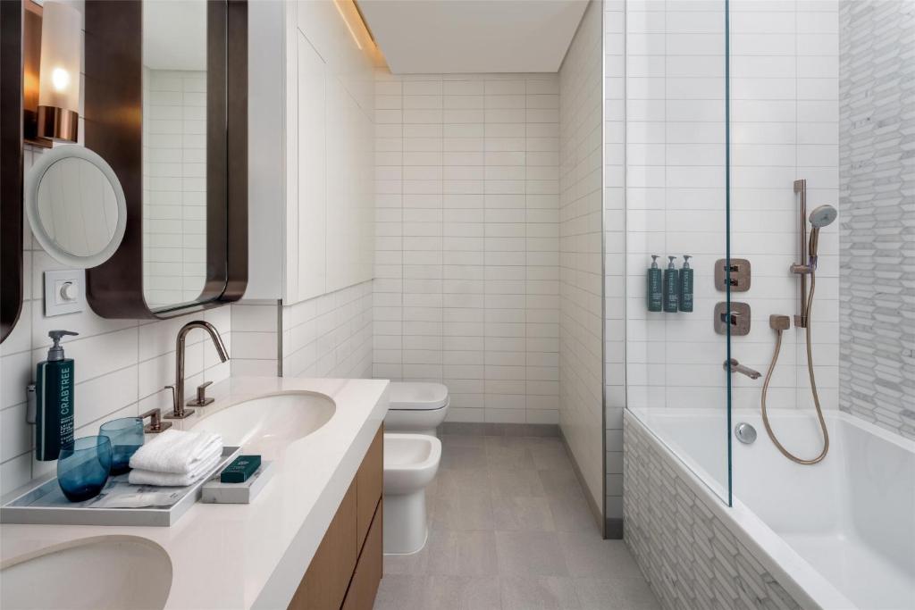 Hilton Dubai Creek Hotel & Residences - Resim 24