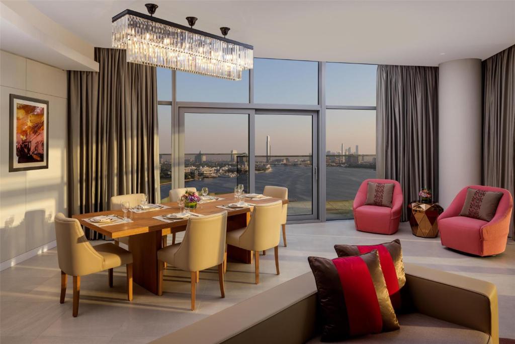 Hilton Dubai Creek Hotel & Residences - Resim 45