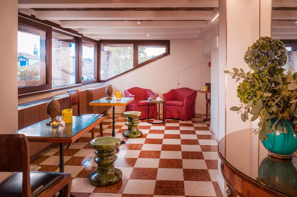 Ai Due Fanali Adults Only - Resim 7