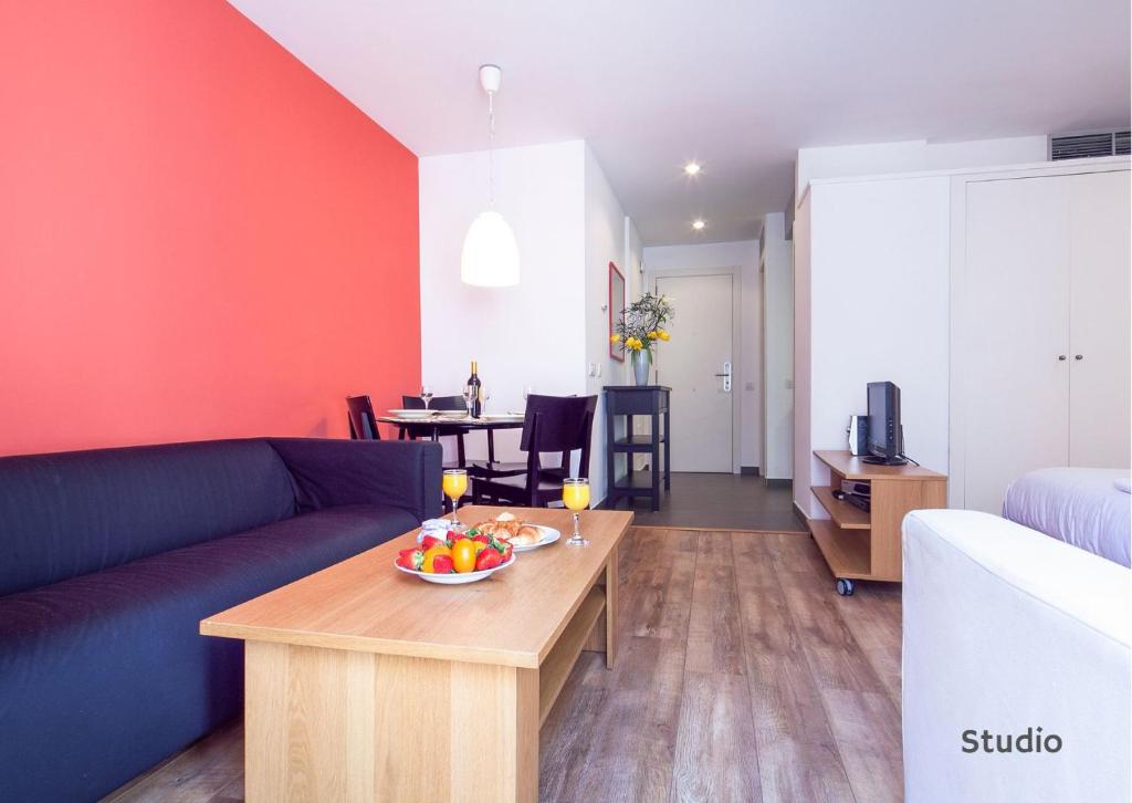 Inside Barcelona Apartments Sants - 18