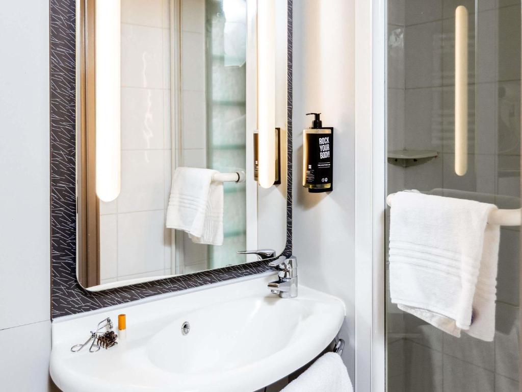 Ibis Paris Gare Montparnasse 15ème - Resim 3