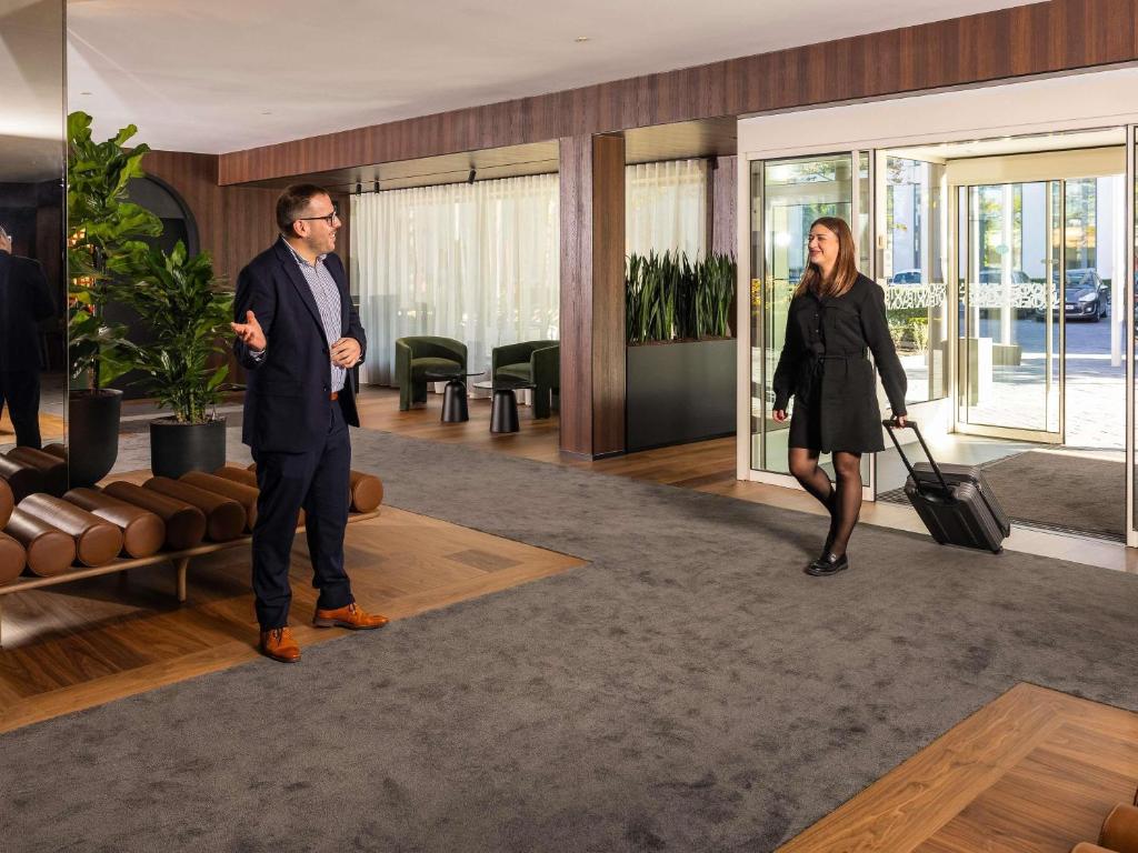 Novotel Luxembourg Kirchberg - Resim 7