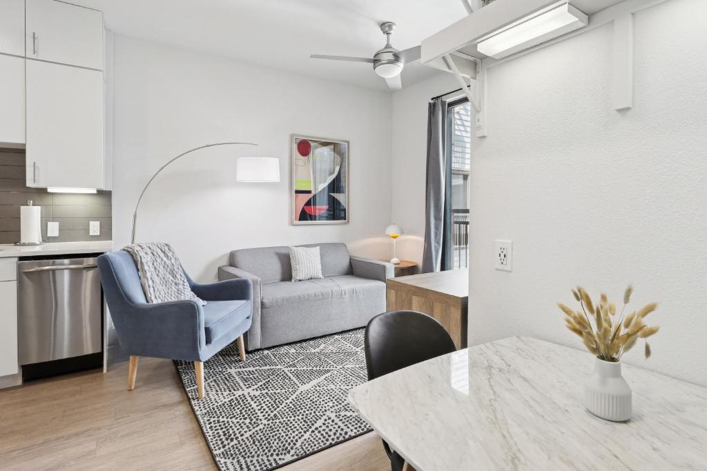 Sentral East Austin at 1630 E Sixth - Two-Bedroom Apartment