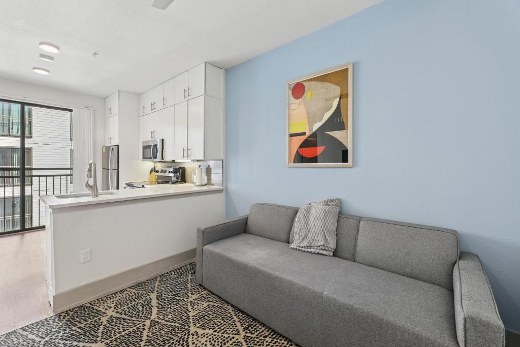 Sentral East Austin at 1630 E Sixth - 1 Bedroom Apt On East 6th St.