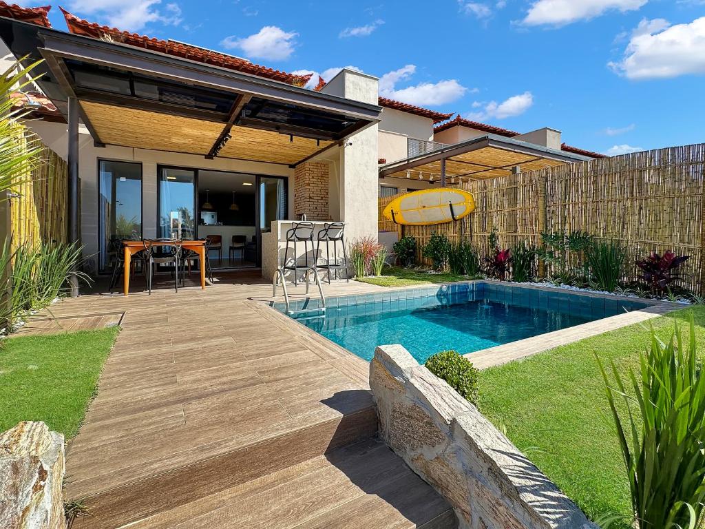 Bazén v ubytování Piscina - 4 Suítes - Condominio Clube - Marina nebo v jeho okolí