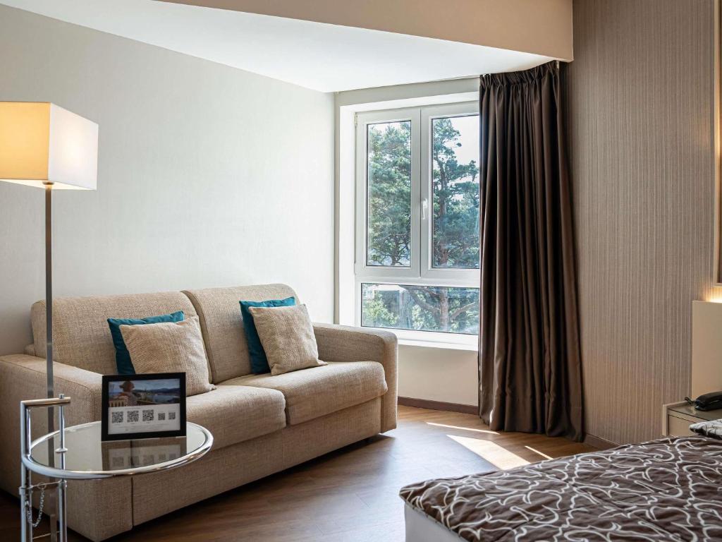
Standard Room with Mountain View
