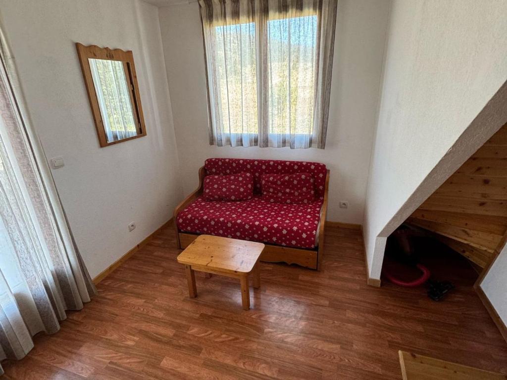 Χώρος καθιστικού στο Chalet Mitoyen Duplex 3 Pièces 6 Pers. avec Terrasse - Résidence Le Hameau du Puy, Dévoluy - FR-1-504-445
