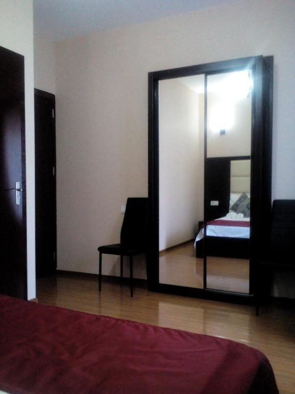 Postel nebo postele na pokoji v ubytování Hotel White Neptun Georgia Tbilisi