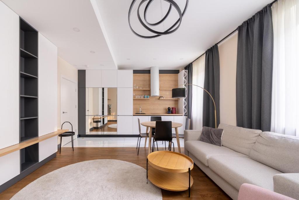 Istumisnurk majutusasutuses Forest view front line apartment on Dzintaru prospekts