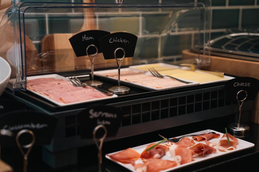 The Hendrick's Hotel - Resim 41