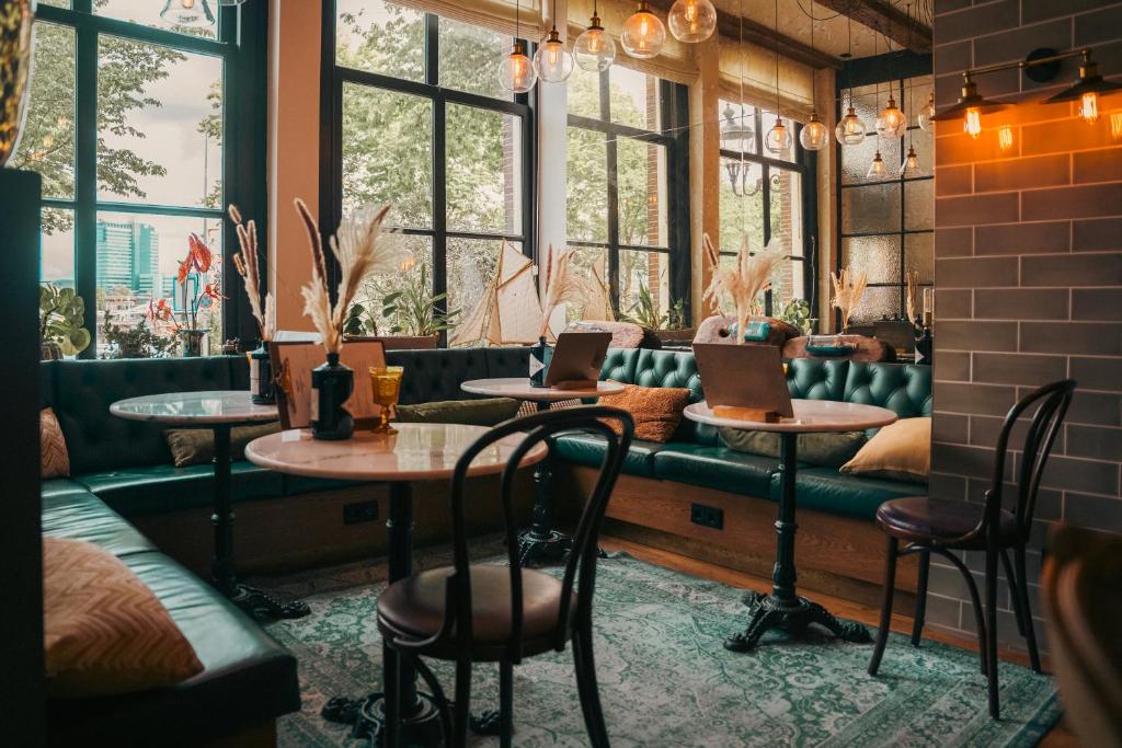 The Hendrick's Hotel - Resim 39