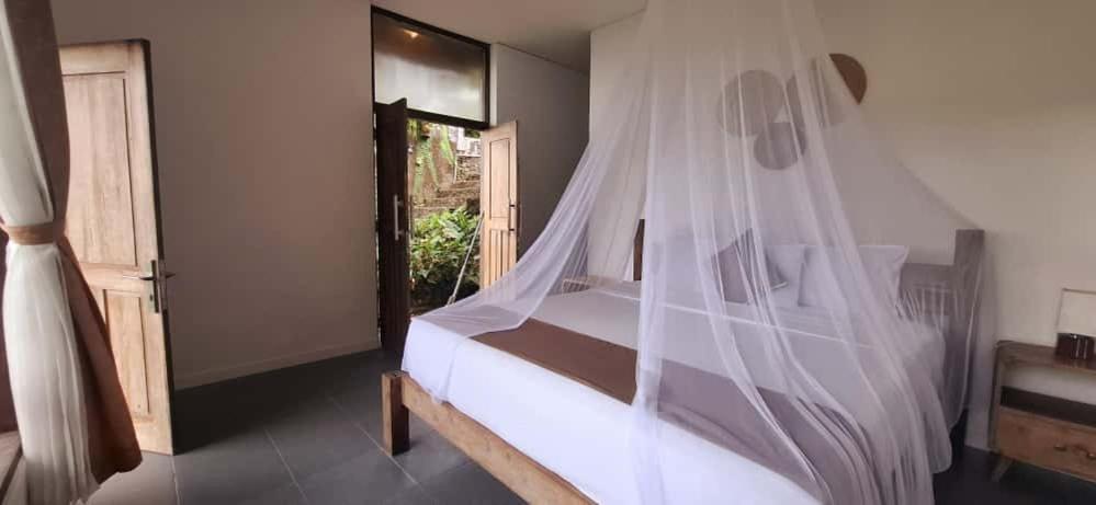 Kraras Munduk Guest House & DonBiyu Rendezvous Restaurant - 12