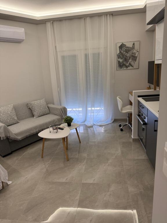 Η κουζίνα ή μικρή κουζίνα στο KM56 luxury apartments