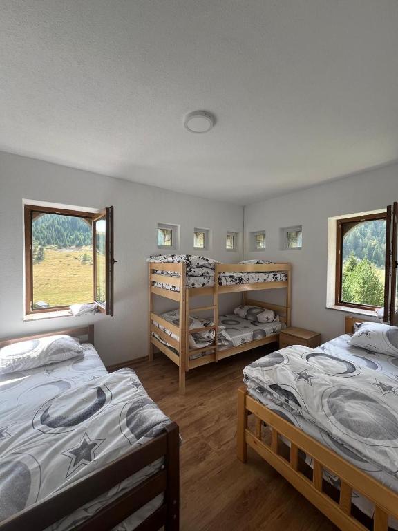 Kulla Guest House - Quadruple Room