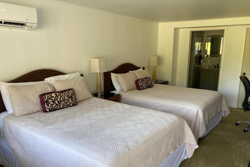 Overlook Hotel - Chambre Queen De Luxe Avec 2 Lits Queen-Size