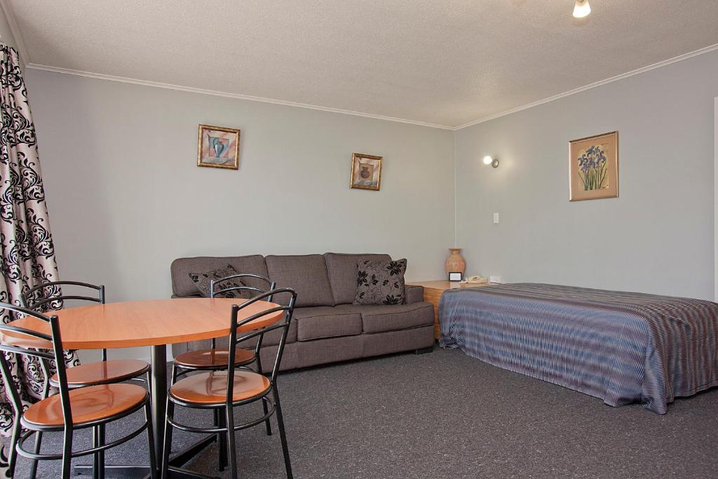 Posezení v ubytování Coronation Park Motels