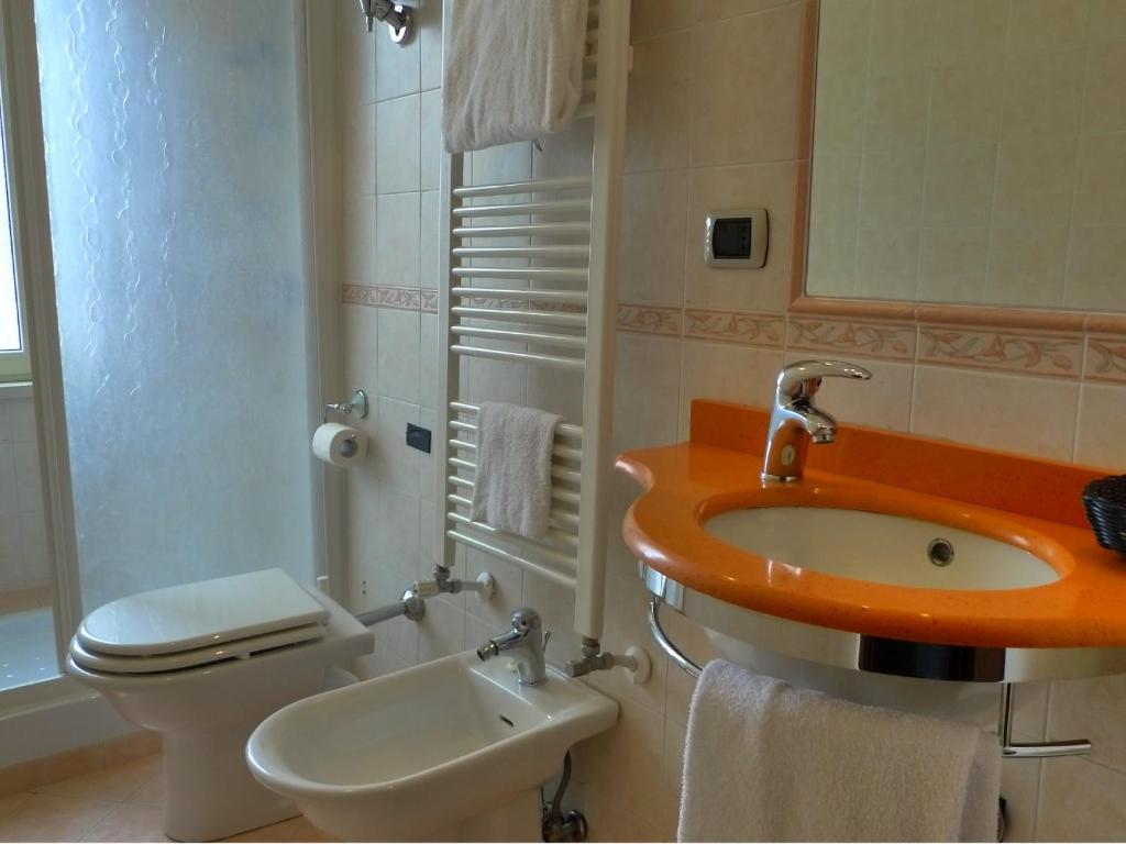 Kylpyhuone majoituspaikassa Hotel La Pace - Experience