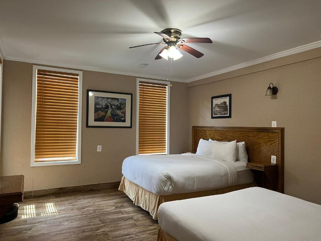 District Hotel - 