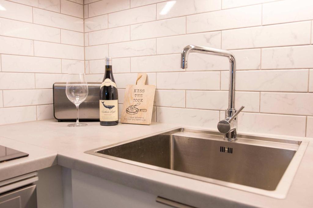 Gambar di galeri bagi Cozy Tromsø Apartment Near City Center di Tromsø