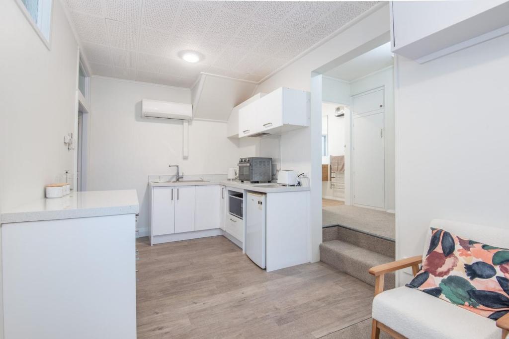 Roslyn Retreat Garden 2-bed Suite Kitchenette - Resim 9