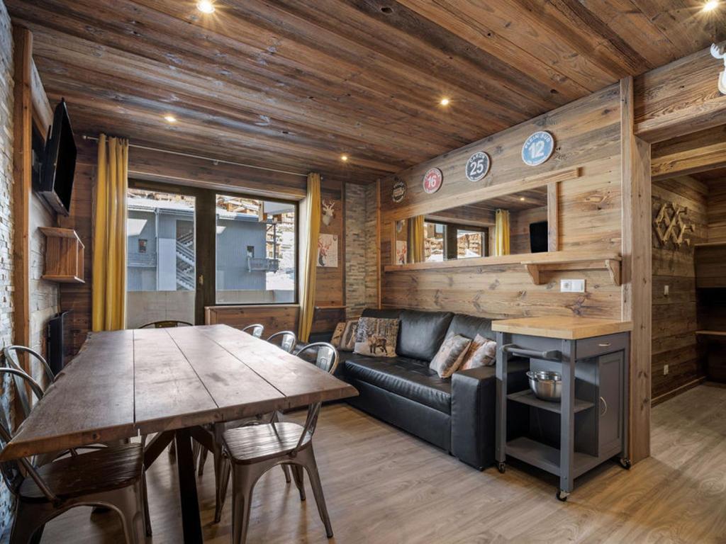 Гостиная зона в Appartement cosy au cœur de Val Thorens, proche pistes, animaux acceptés - FR-1-640-80