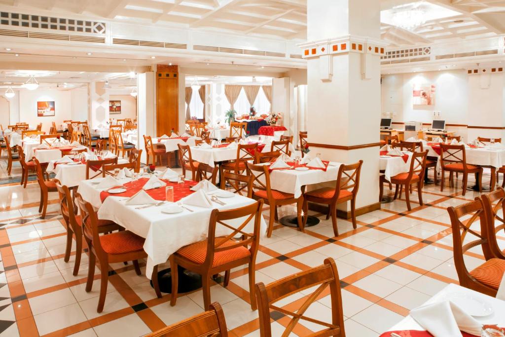 Restaurace v ubytování Landmark Hotel