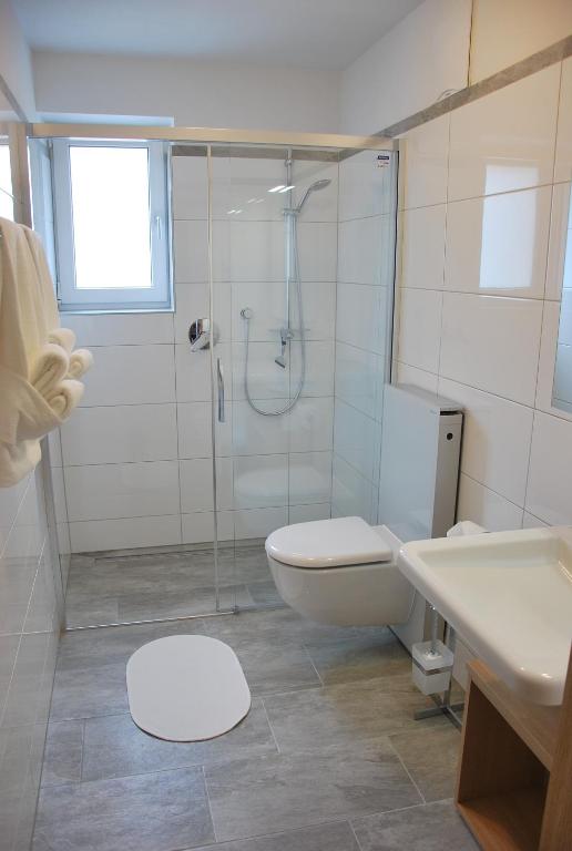 A bathroom at Haus Pflaum