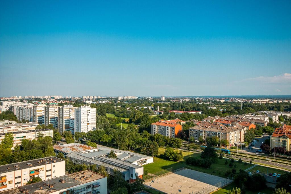 Výhľad na mesto Záhreb alebo výhľad na mesto priamo z apartmánu