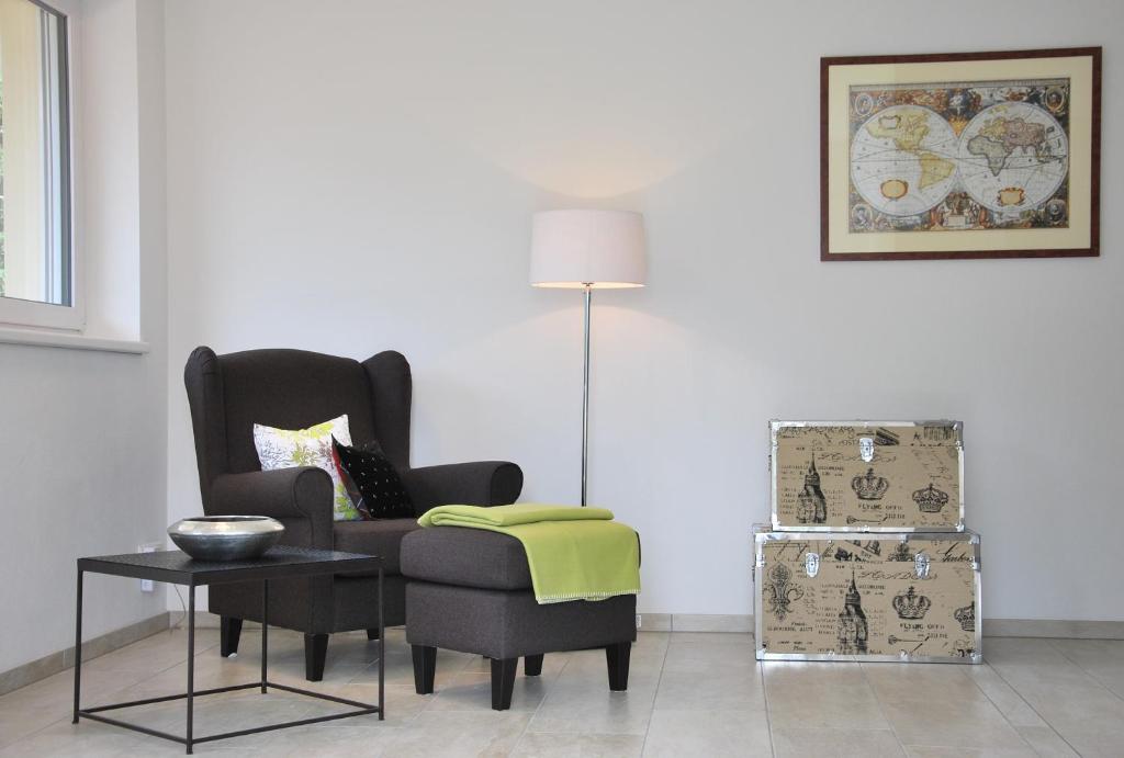 A seating area at Haus Pflaum