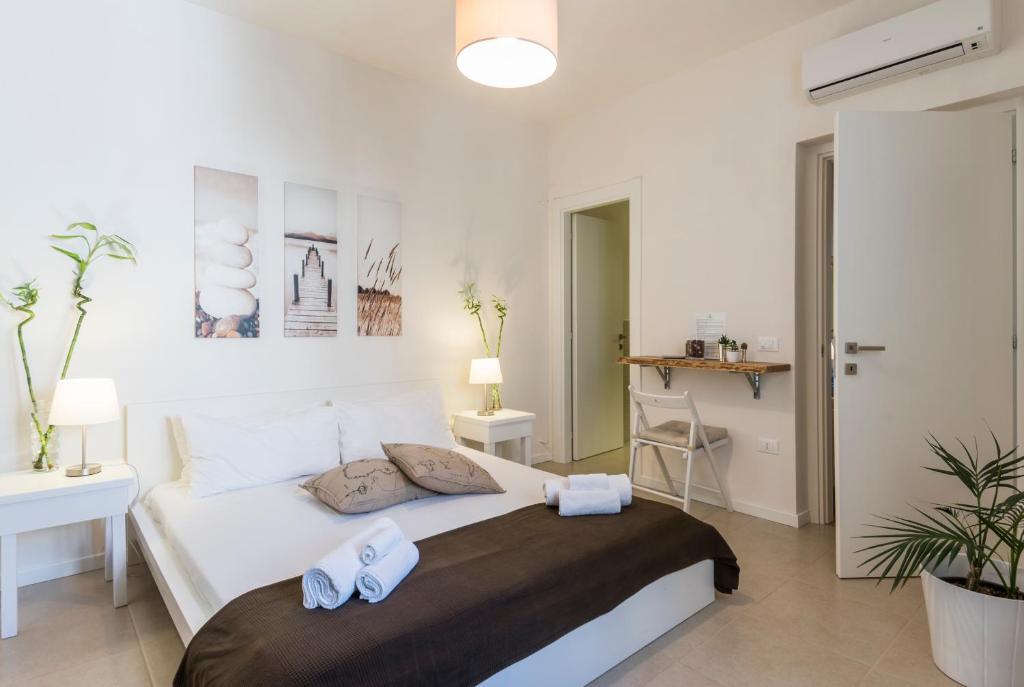 A bed or beds in a room at B&B Nonno Gino