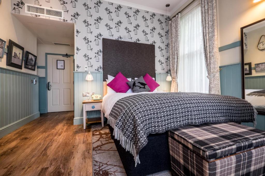 The Windmill On The Common - Resim 17