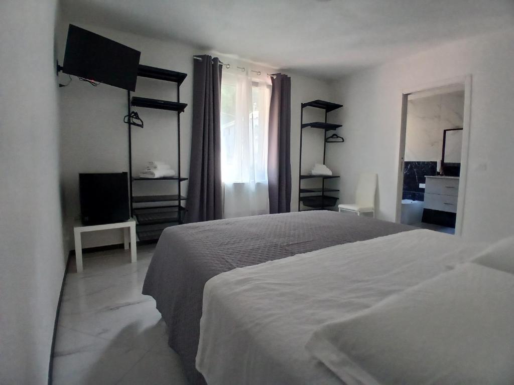 La rosa dei pepoli - Chambre De Luxe