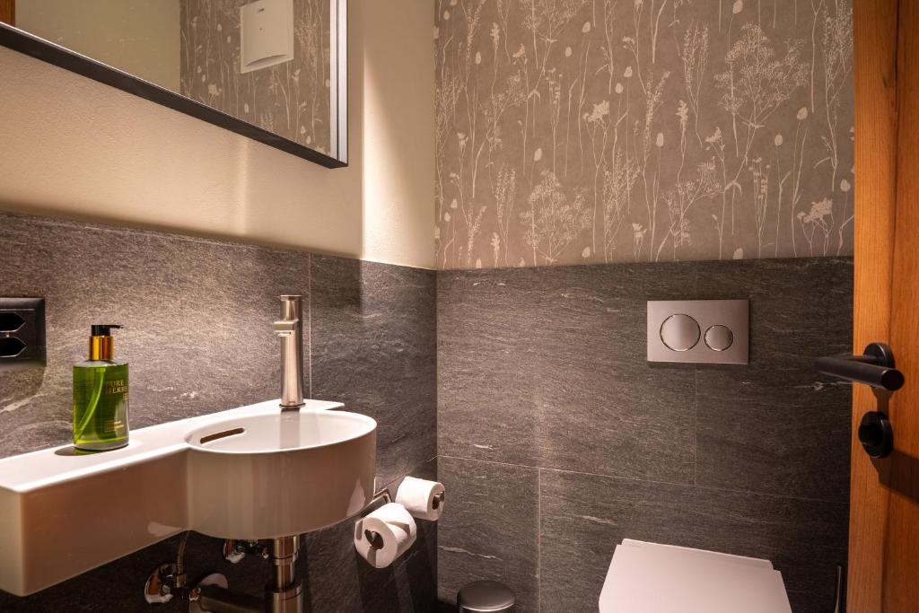 Welschen Hotel photo 5