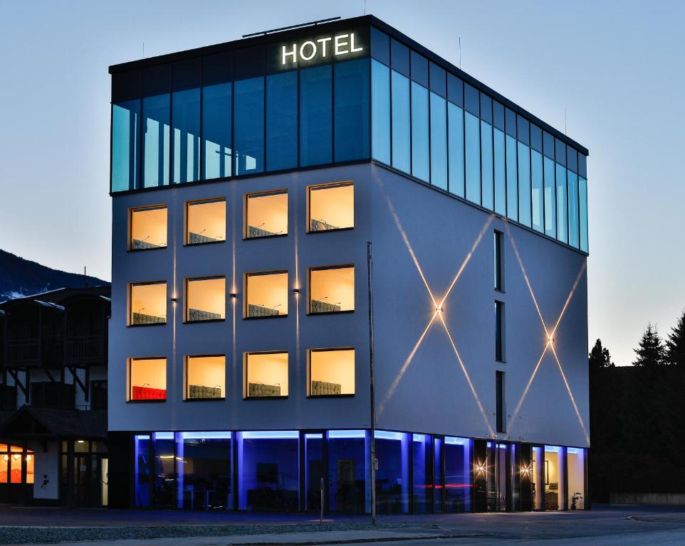 El edificio en el que está el hotel