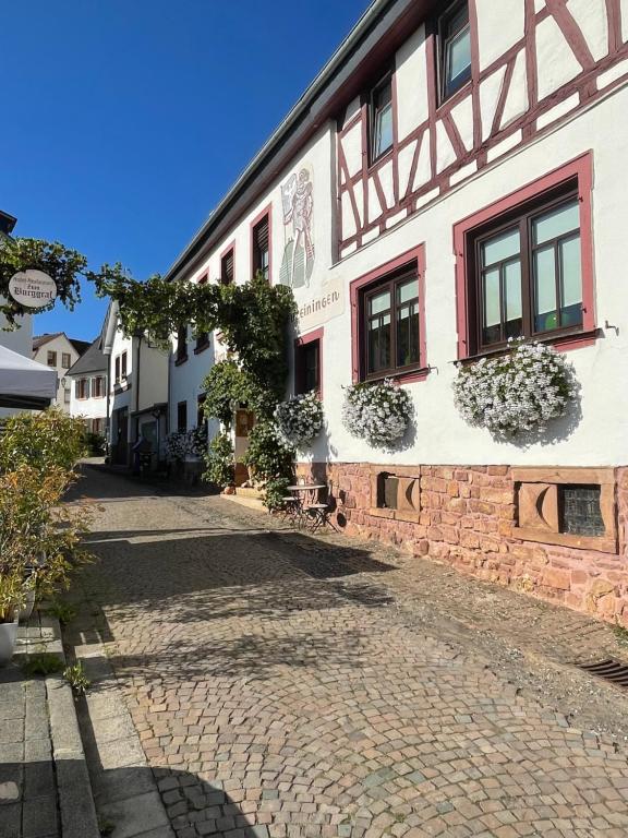 Το κτήριο όπου στεγάζεται  το ξενοδοχείο