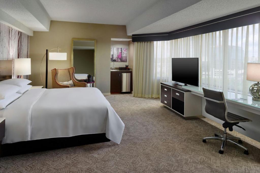 Renaissance Atlanta Waverly Hotel & Convention Center - 