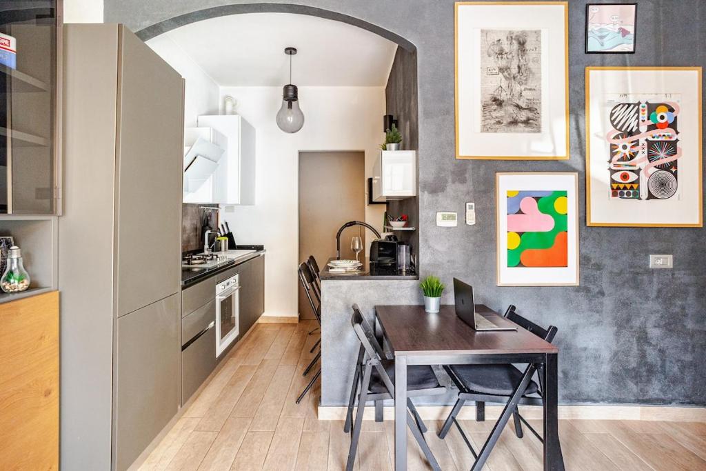 Η κουζίνα ή μικρή κουζίνα στο Appartamento Design - Vicino Centro Monza - Fast Wifi - Parcheggio