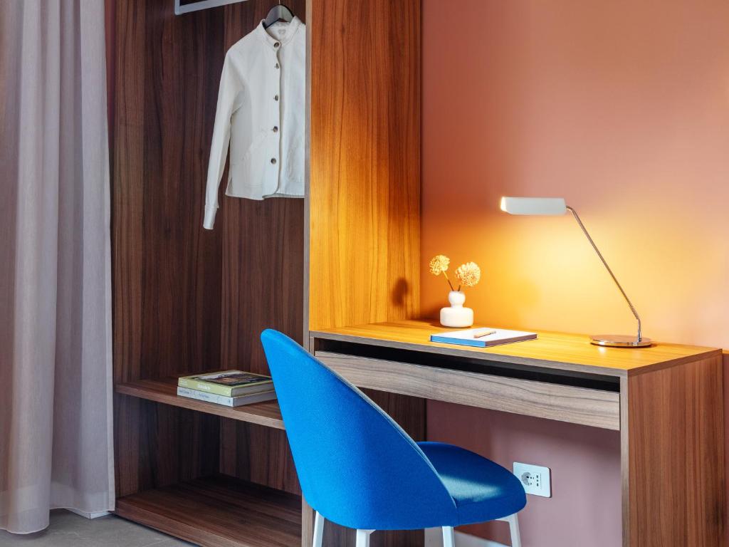 
2 Bedroom Apartment with Balcony and Sofa Bed
